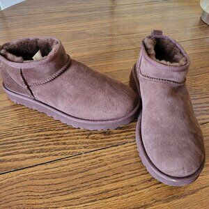 Uggs size 9